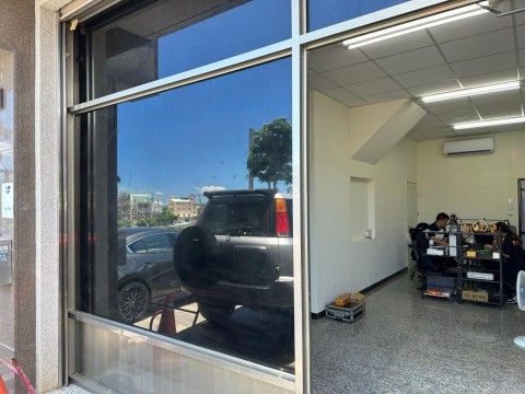 建築玻璃隔熱紙施工案例